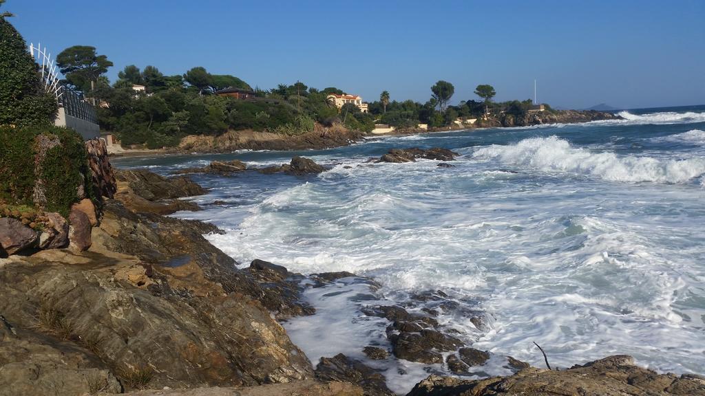 Un Petit Coin De Paradis Taradeau Esterno foto